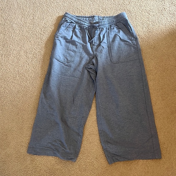 Athleta Pants - Farallon heathered wide crop